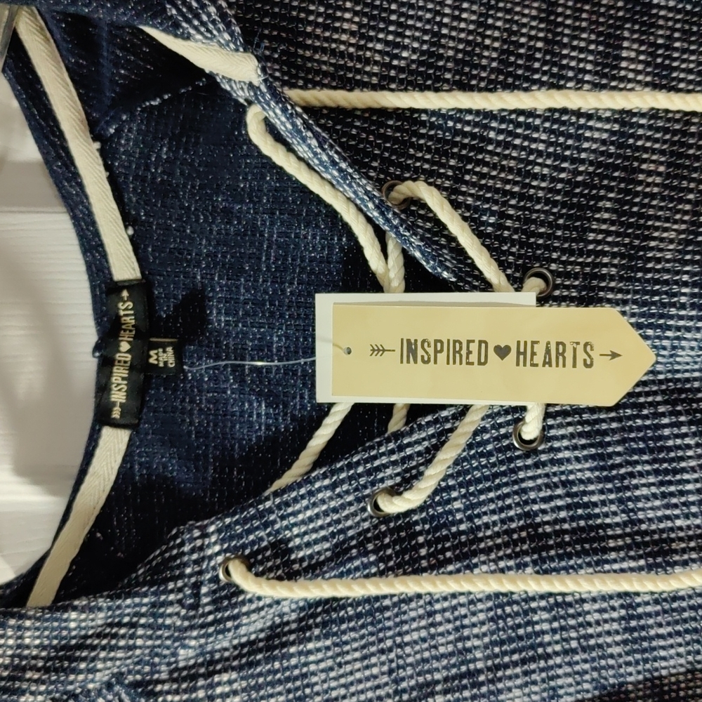 NWT- Inspired Hearts blue/white knit vest with kangaroo pockets and hood. Size M - Picture 2 of 5